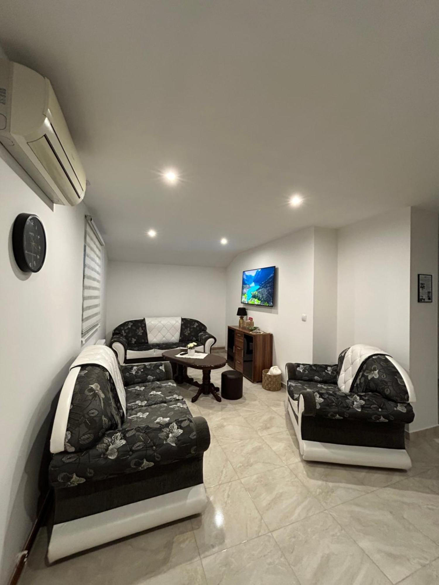 Apartman Diamond Lux Surčin 外观 照片